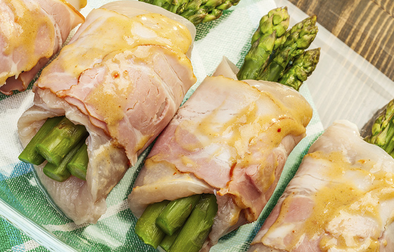 Involtini di pollo con asparagi